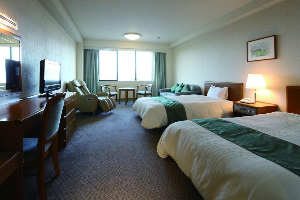 Royal Hotel Yatsugatake -From Apr2024 Grand Mercure Yatsugatake Resort & Spa Hokuto  Dış mekan fotoğraf