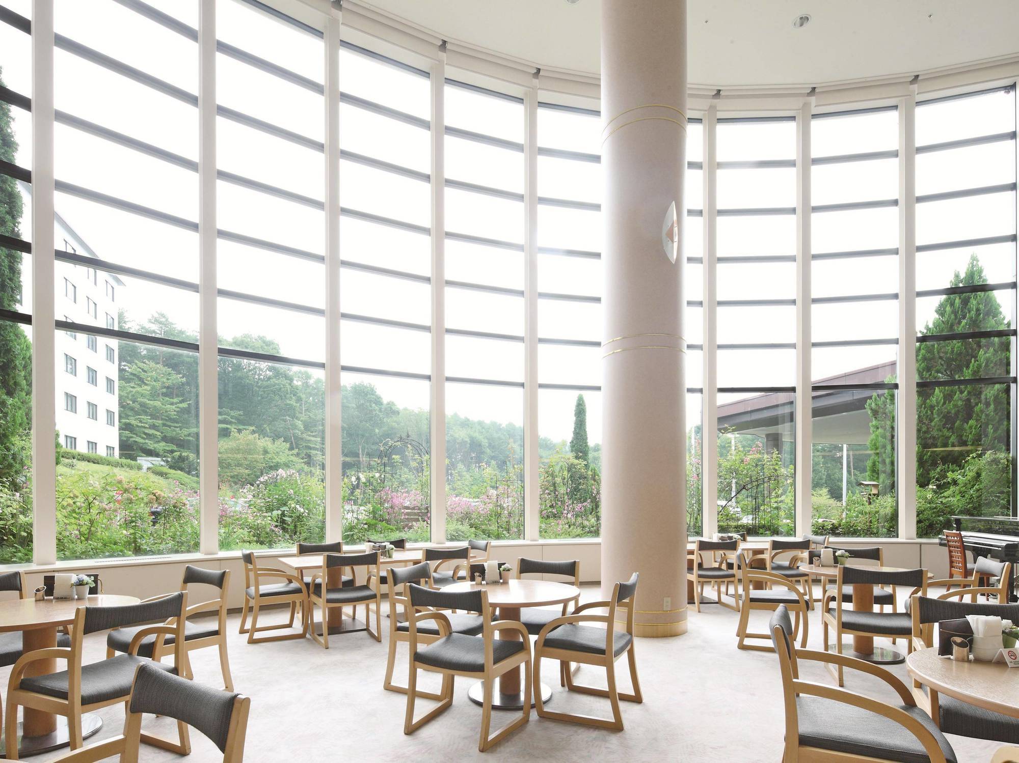 Royal Hotel Yatsugatake -From Apr2024 Grand Mercure Yatsugatake Resort & Spa Hokuto  Dış mekan fotoğraf